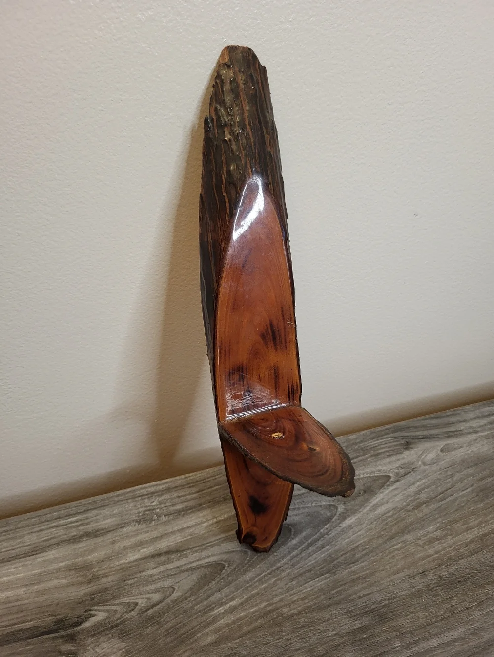 Handmade lit hole edge